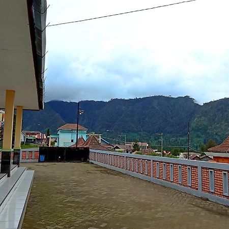 Bromo Holiday Guest House Ngadisari エクステリア 写真